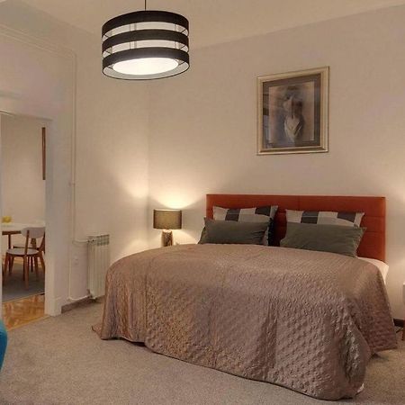 Square 12 Osijek Apartment Bagian luar foto